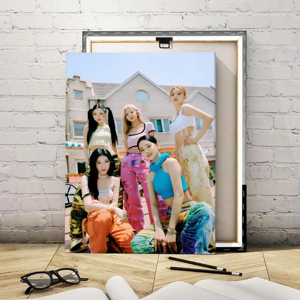 Koera Kpop Band I-itzy Paintin - Canvas Wrap Ready recension och pris